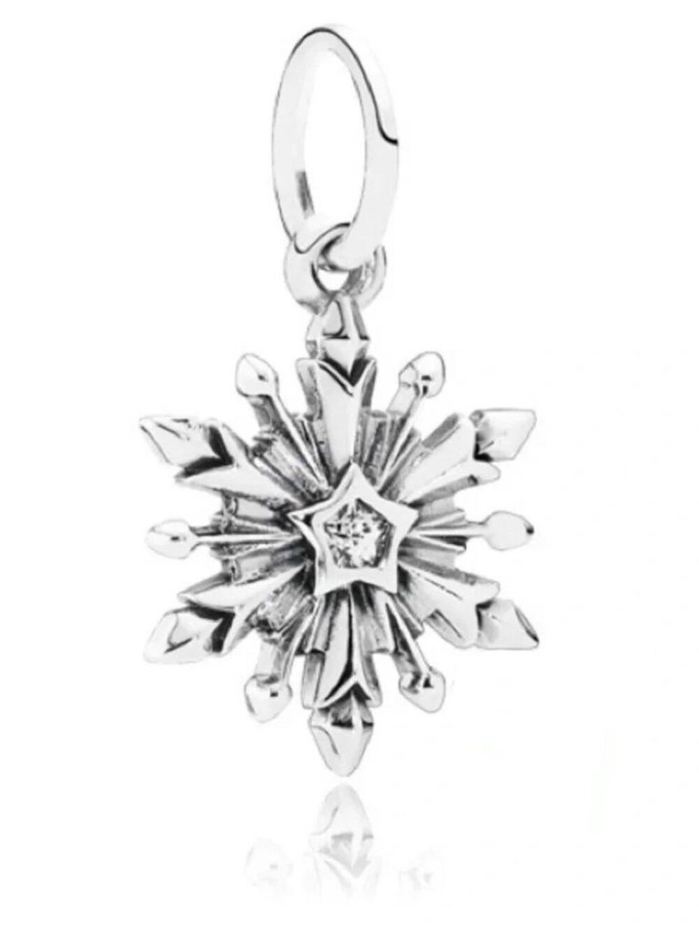 CLEARANCE..... NWOT Pandora FROZEN SNOWFLAKE DANGLE Charm